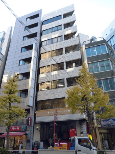 トミンズ新宿